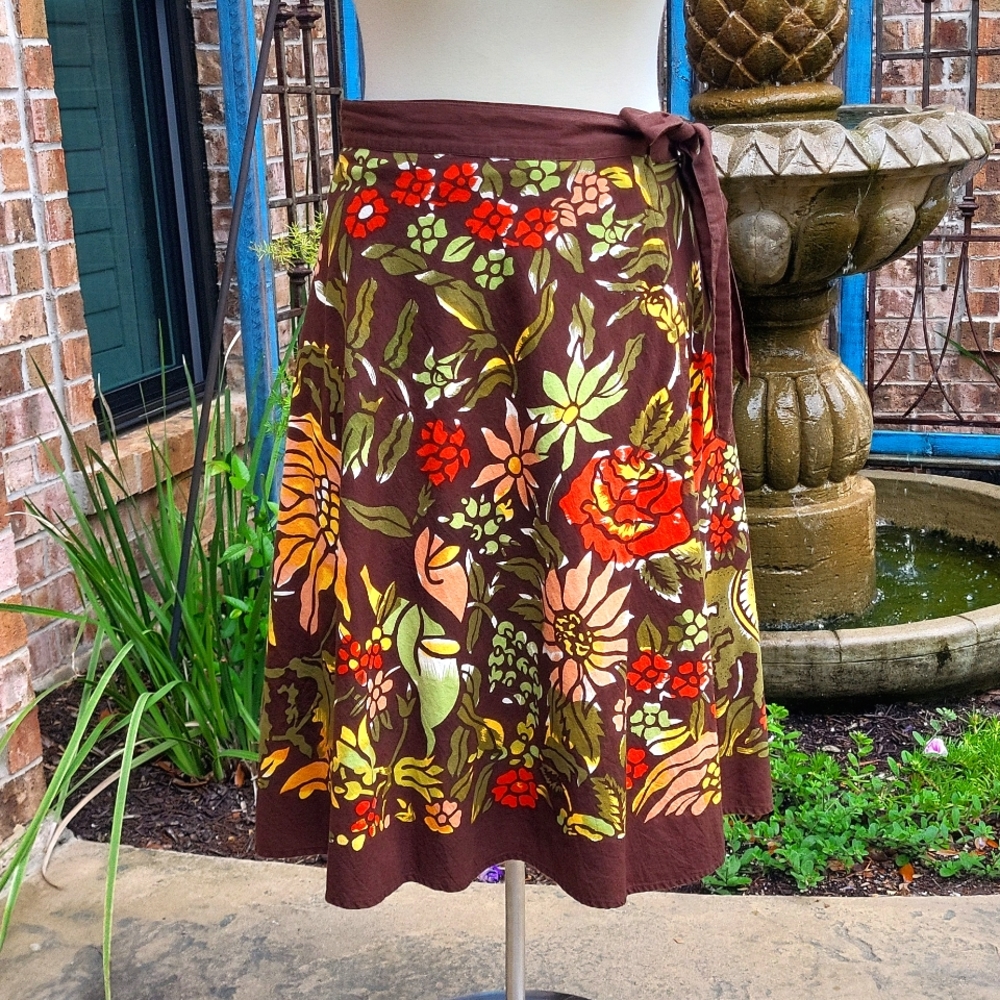 Lucky Floral Wrap Skirt szM